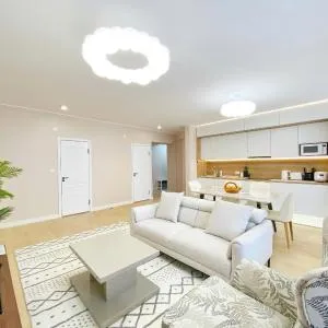 105m2 Central 3 BR new apartment w airport pickup