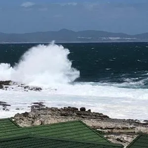 Whale Rock Estate Hermanus sea view apartment