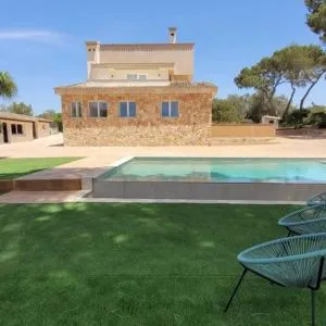 Agradable Villa con piscina - Can Luciana