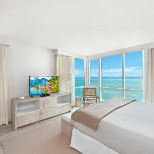 Oceanfront Private Condo at 1 Hotel & Homes -1219