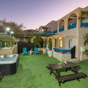 Club In Eilat Resort - Executive Deluxe Villa With Jacuzzi, Terrace & Parking