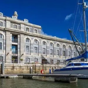 Royal William Yard - Lovely 1-Bed Apartment in Historic Plymouth