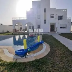 Perfect Beach Villa with pool
