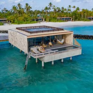 Patina Maldives, Fari Islands