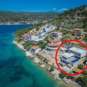 Seaside luxury villa with a swimming pool Zatoglav, Rogoznica - 11685