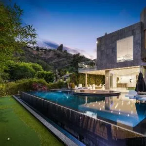 Modern Architectural Masterpiece In Prime Bel Air