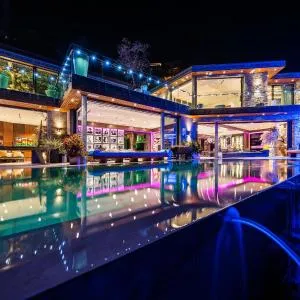 Astounding Abstract Hollywood Hills Mansion