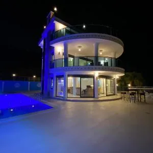 Luxus Villa Pool Whirlpool on the Roof