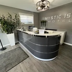 Mystic Isle Motel