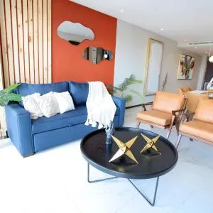 SkyPool Premium apartment in downtown with gym