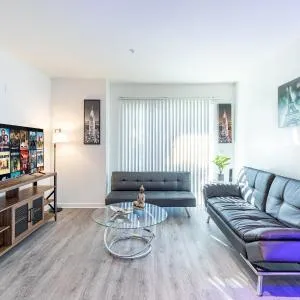 Heaven on Hollywood Furnished Apartments