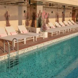 The House Hotel Al Khiran