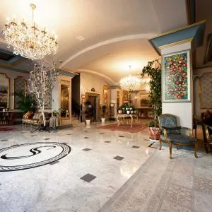 Sapphire City Hotel