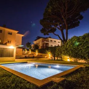 188 Apartments - Estrelícia - pool and balcony
