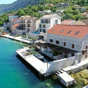 Waterfront Villa in Muo