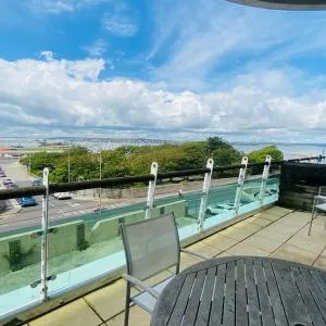 Quayside Apartment - Large and Spacious Duplex
