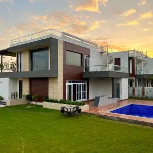 Greece - Luxury 2 Bedroom Villa with Pool