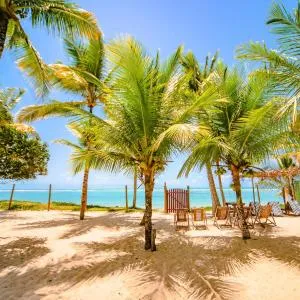 Villa Tainá - casa e chalés pé na areia com vista pro mar