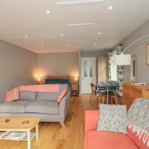 24 Heron Court