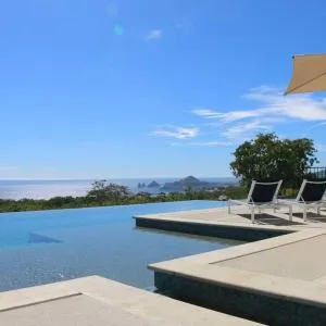 Private pool & spa with stunning ocean views Solaria E 101