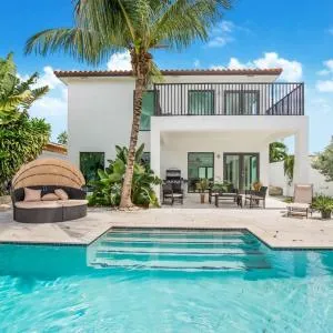 Fendi Mansion with Pool Central Miami Piano and Pool table