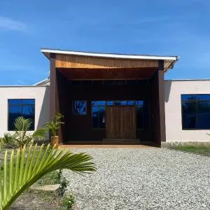 Private Backdoor Villa with big swimming pool and services of chef included
