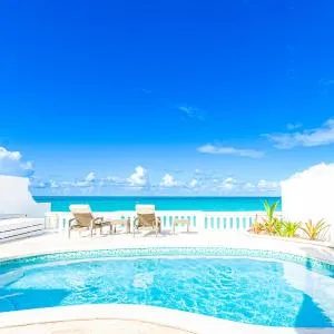 Caprice 8 - Luxury Townhouse in Gated Community - Pool, Oceanfront