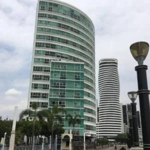 5-luxury suite Riverfront Vista al río