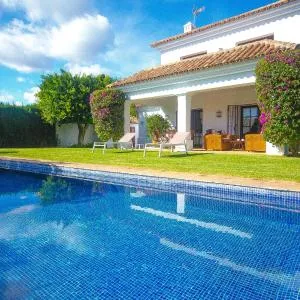 VILLA DEL MAR- Private swimming pool next to the beach