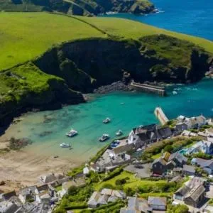 Gorgeous House Near Port Isaac