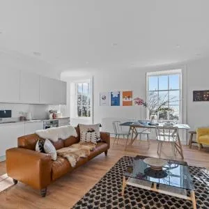 2 Bed- Churchill's Residence