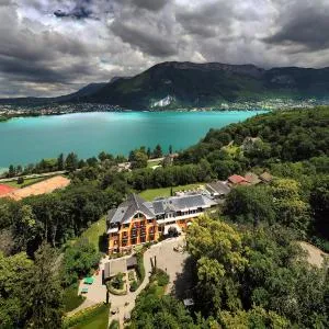 Les Trésoms Lake and Spa Resort