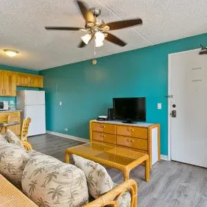 Royal Kuhio 1606 - Spacious Studio with Diamond Head City Views in the Heart of Waikiki!