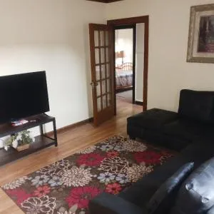 South Chicago Community Immersion in 2 Bedroom Apartment