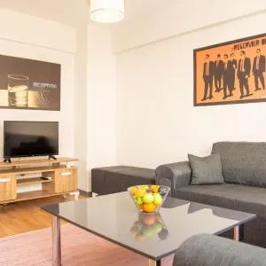 Vibrant and Central Flat near Kordon in Alsancak