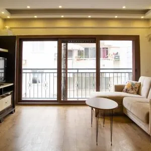 Cozy and Central Apartment near Shore and Trendy Attractions in Karsiyaka, Izmir