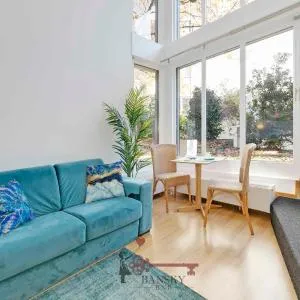 TURQUOISE APARTMENT WITH GARDEN, Lugano Center, Wi-fi and Parking Free