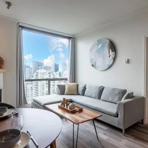 Marvelous 2 Bed Condo in Yaletown Panoramic Views!