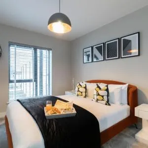 Elliot Oliver - Chic 2 Bedroom Town Centre Apartment