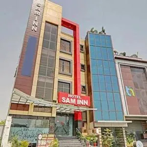 FabHotel Sam Inn