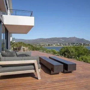 Coastal Retreat, wine and relax