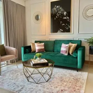Stunning New 2BR Apartment in Granada