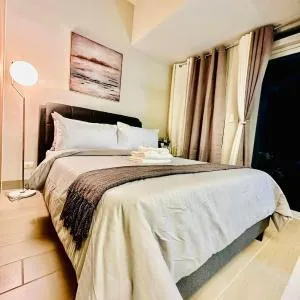 LUXURY 1BR in Uptown Parksuites,BGC Taguig