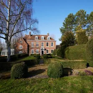 The Royal Retreat -Elegant 7BDR with Garden