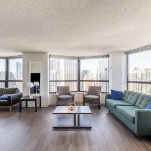 3BR Premium Executive Penthouse w/ Pool & Parking