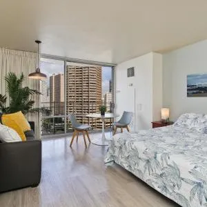 Marina Oasis Full Kitchen with Laundry and Parking Options