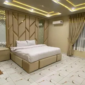 Luxus Suites