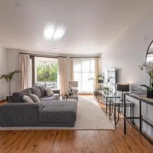 Belle Suites Riverside