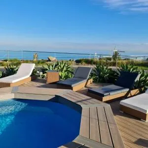 Glenelg Beach House With Private Beachfront Pool