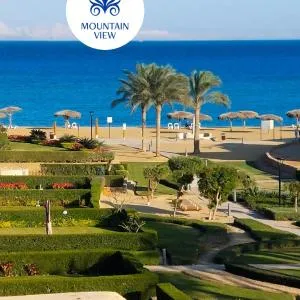Mountain View 2 Ain Sokhna, Sea & ""HEATED"" Pool View, Penthouse with Roof- Families ONLY